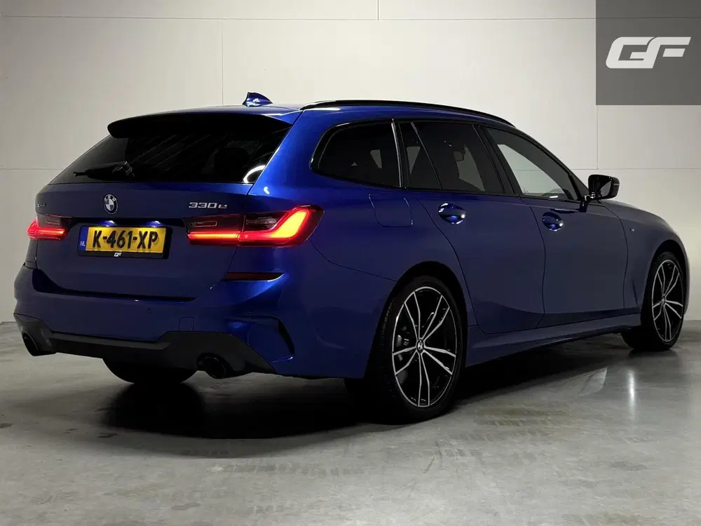 BMW 3-serie 330e xDrive M-Sport Pano Laser Kuipstoel uit 2021, foto 4