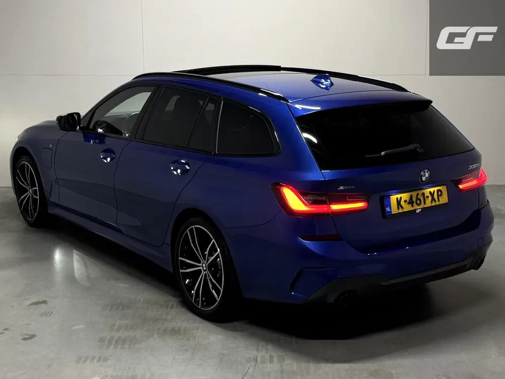 BMW 3-serie 330e xDrive M-Sport Pano Laser Kuipstoel uit 2021, foto 8