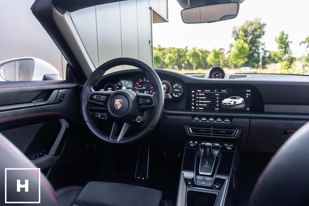 Porsche 911 911 (992) Cabrio 3.0 Carrera 4 GTS uit 2021, foto 2