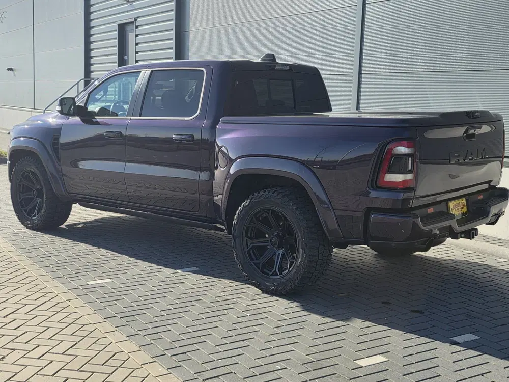 Dodge RAM CLONE NIGHT EDITION 4X4 CREW CAB 5.7 LTR uit 2022, foto 10