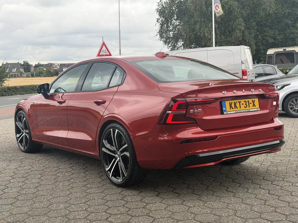 Volvo S60 2.0 Recharge T8 AWD Ultimate Bright PANO uit 2023, foto 9