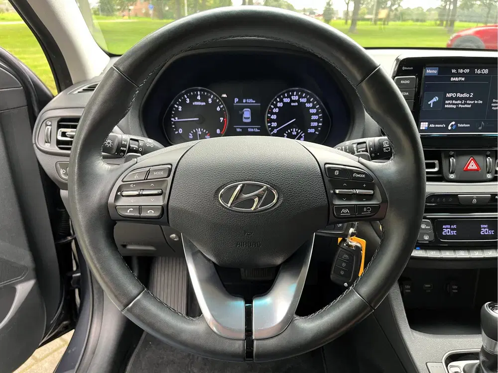 Hyundai i30 1.0 T-GDi MHEV Comfort uit 2023, foto 15