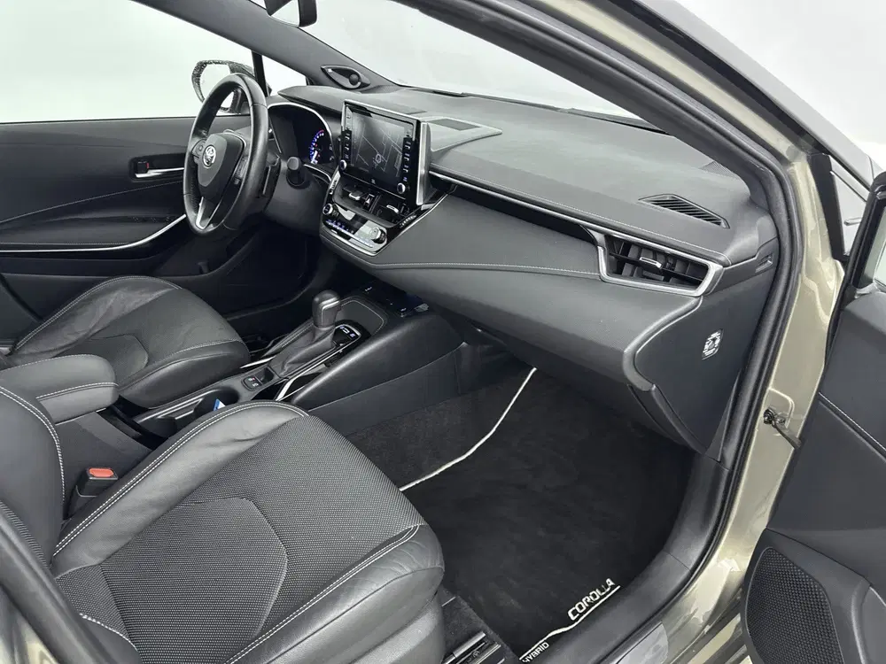 Toyota Corolla 2.0 Hybrid Executive uit 2019, foto 6