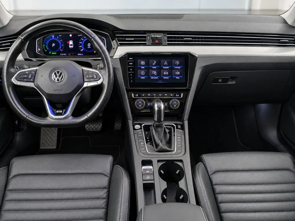 Volkswagen Passat 1.4 TSI GTE PANORAMADAK LEER BEKLEIDING Vi uit 2020, foto 3