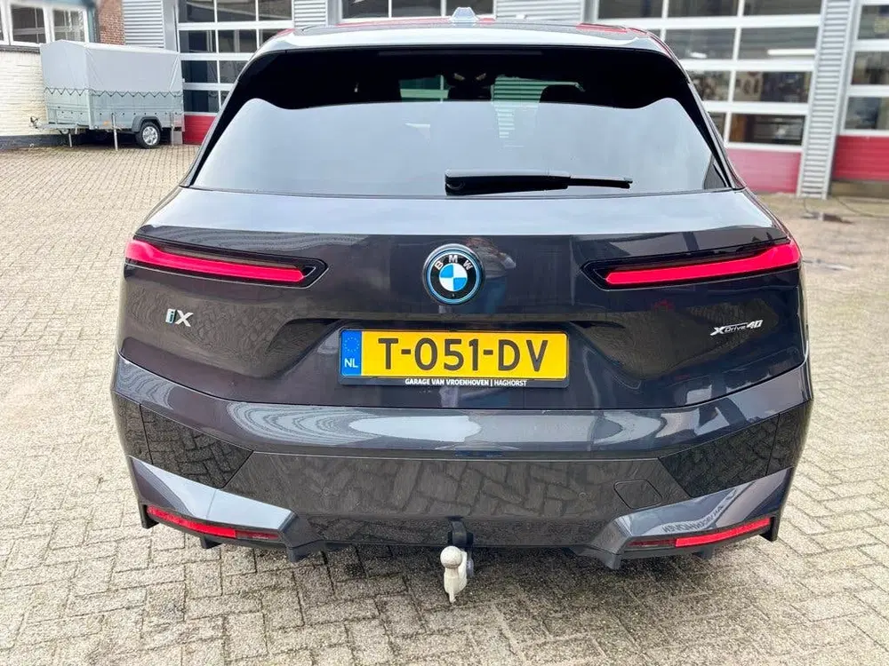 BMW iX XDrive40 Business Edition Plus 77 kWh uit 2023, foto 3