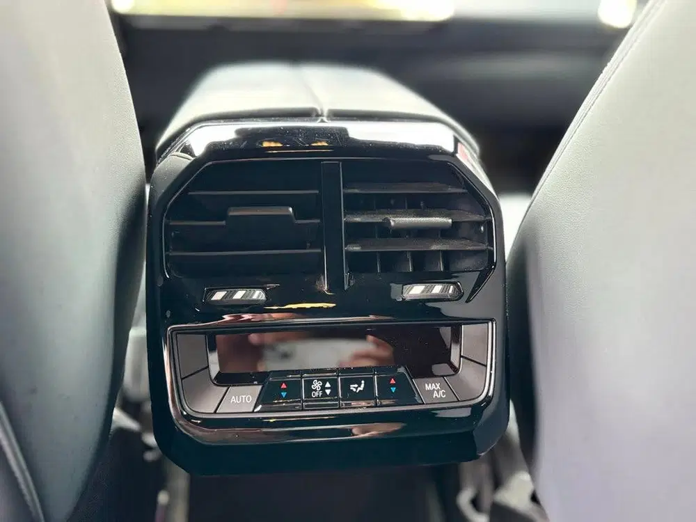 BMW iX XDrive40 Business Edition Plus 77 kWh uit 2023, foto 9