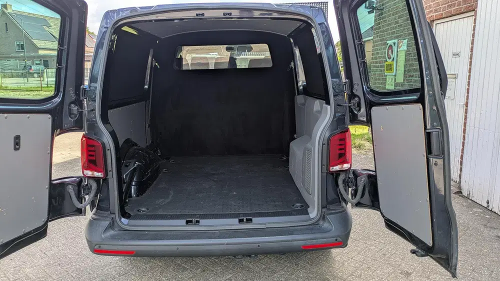 Volkswagen Transporter 2.0 TDI L2H1 DC uit 2022, foto 10