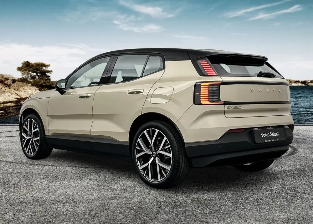 Volvo EX30 Extended Plus Europa 20" (bj 2026) uit 2026, foto 4