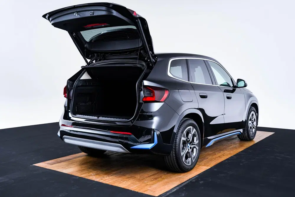 BMW iX1 xDrive30 xLine uit 2024, foto 10