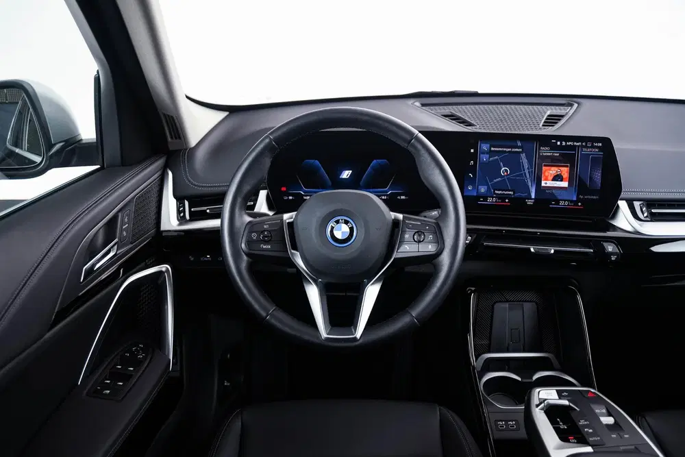 BMW iX1 xDrive30 xLine uit 2024, foto 14