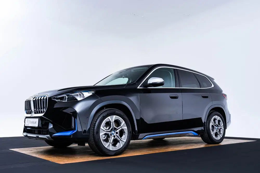 BMW iX1 xDrive30 xLine uit 2024, foto 6