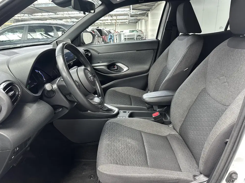 Toyota Yaris Cross 1.5 Hybrid Business Plus met trekhaak uit 2022, foto 4