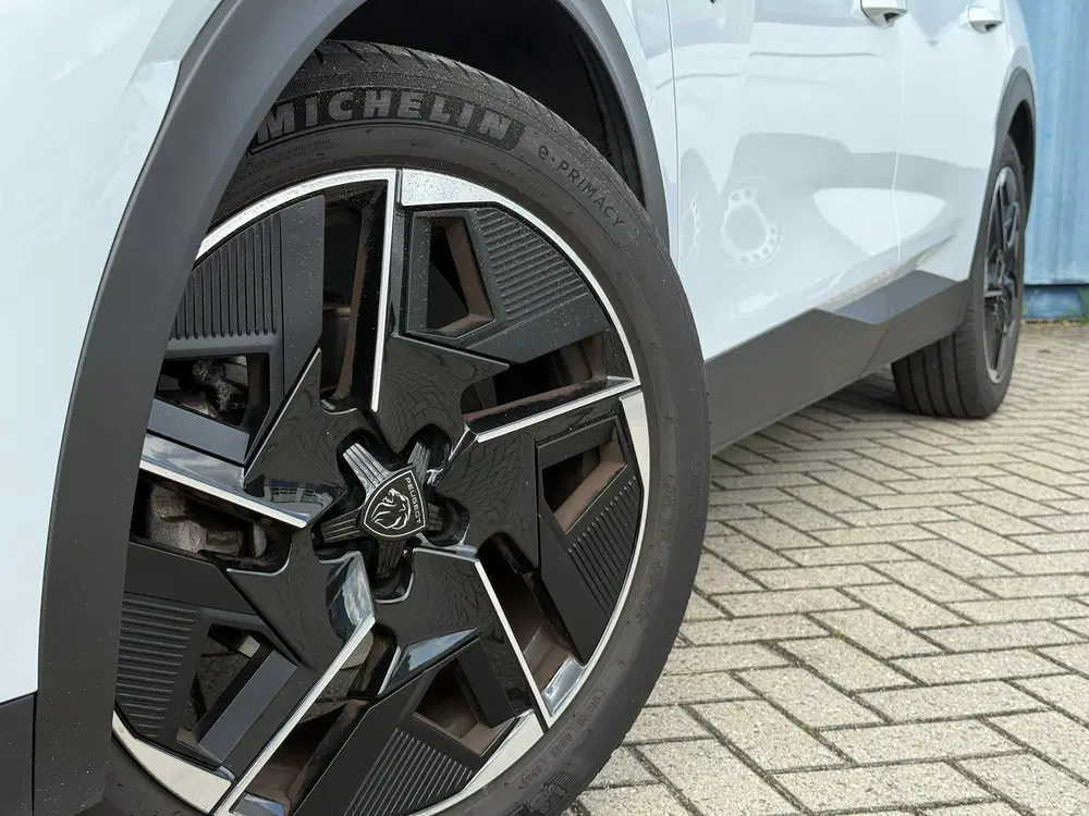 Peugeot 408 1.2 PureTech GT 130 EAT8 uit 2023, foto 10