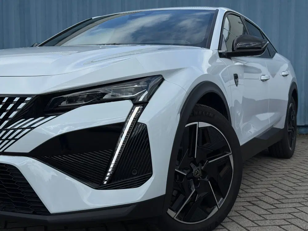 Peugeot 408 1.2 PureTech GT 130 EAT8 uit 2023, foto 9