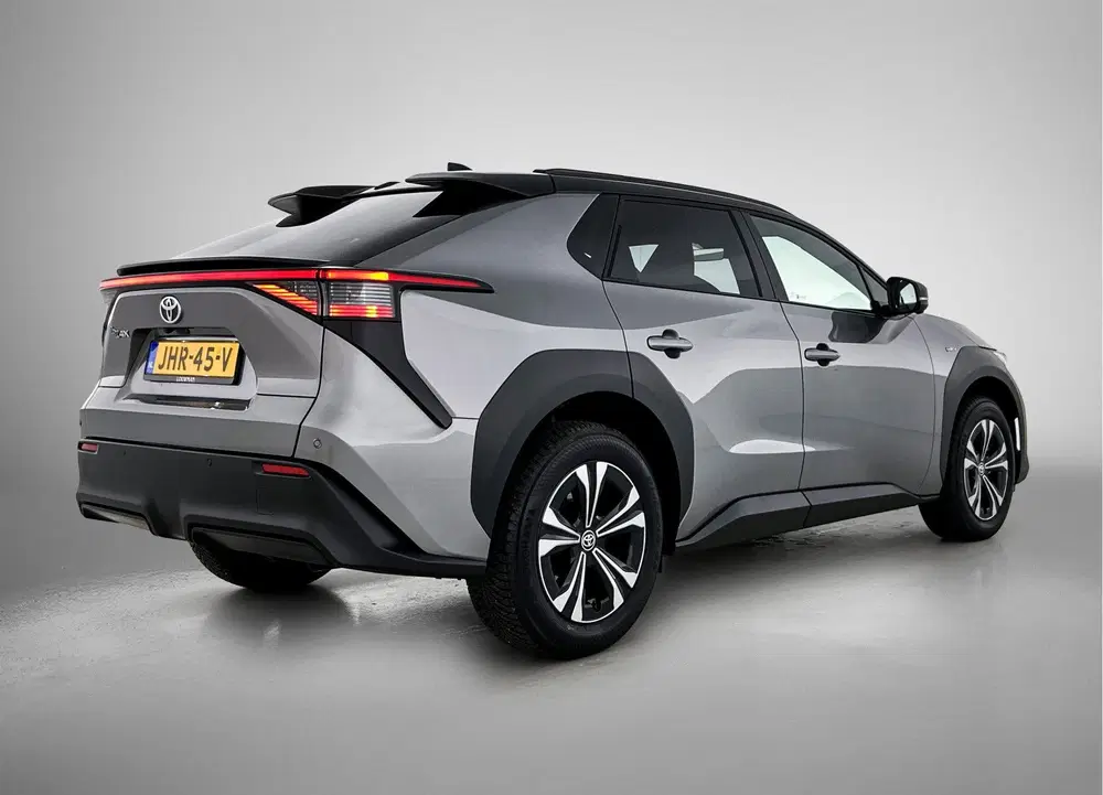 Toyota bZ4X Dynamic 71 kWh uit 2025, foto 2