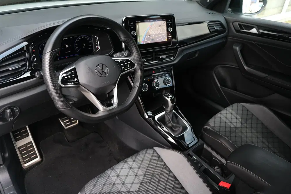 Volkswagen T-Roc 1.5 TSI 2x R-Line DSG Facelift Black Virtu uit 2022, foto 3