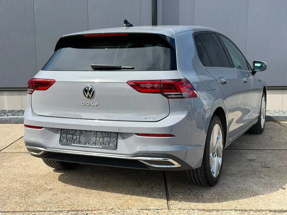 Volkswagen Golf 1.5 TSI Style DSG NARDOGREY camera navigat uit 2024, foto 10