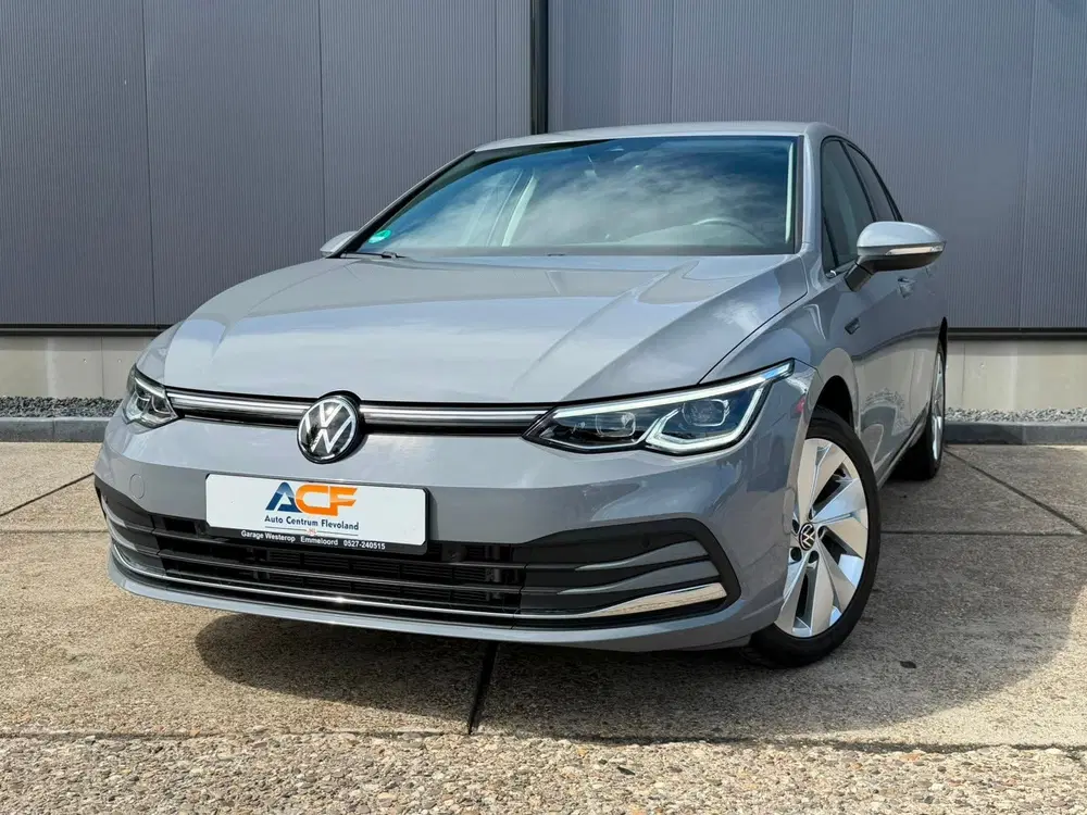 Volkswagen Golf 1.5 TSI Style DSG NARDOGREY camera navigat uit 2024, foto 3