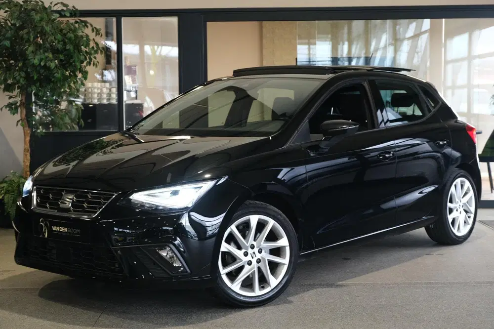 SEAT Ibiza 1.0 EcoTSI FR 110PK DSG Facelift Pano Led uit 2022