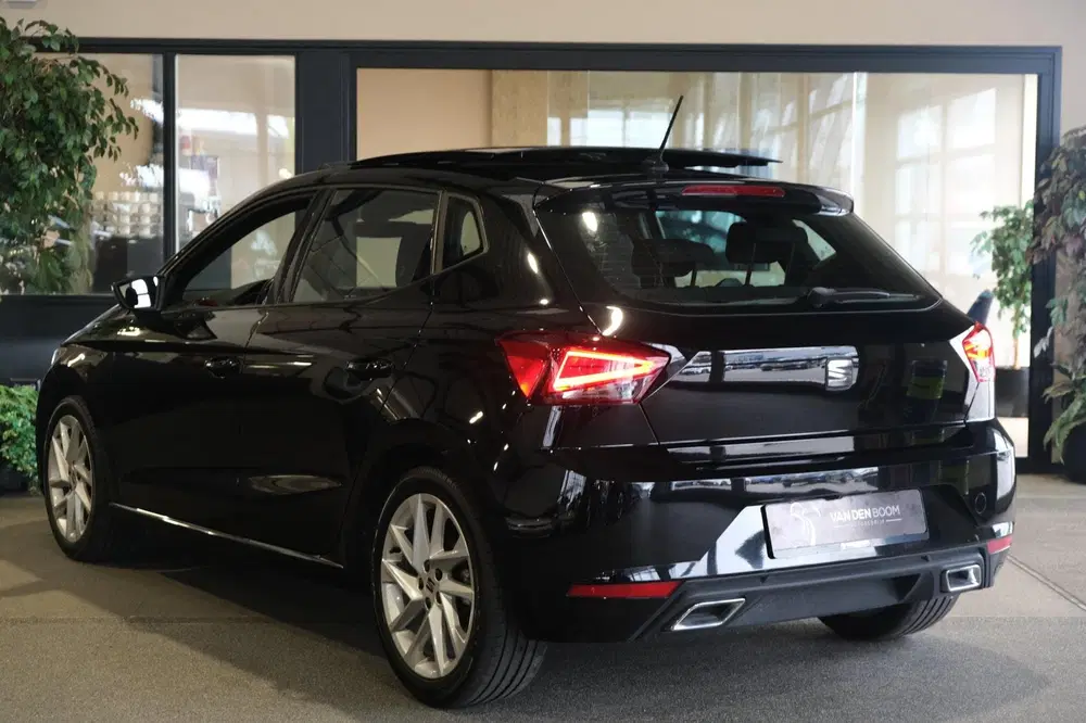 SEAT Ibiza 1.0 EcoTSI FR 110PK DSG Facelift Pano Led uit 2022, foto 2