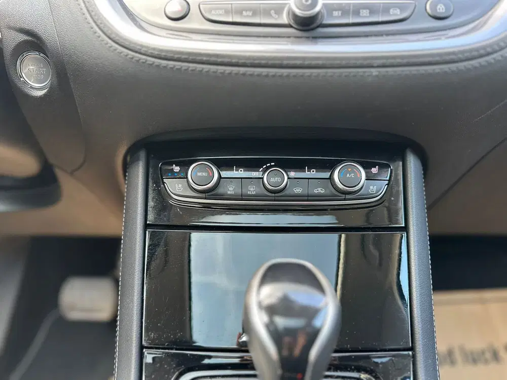 Opel Grandland 1.2 Turbo Business Executive uit 2019, foto 12