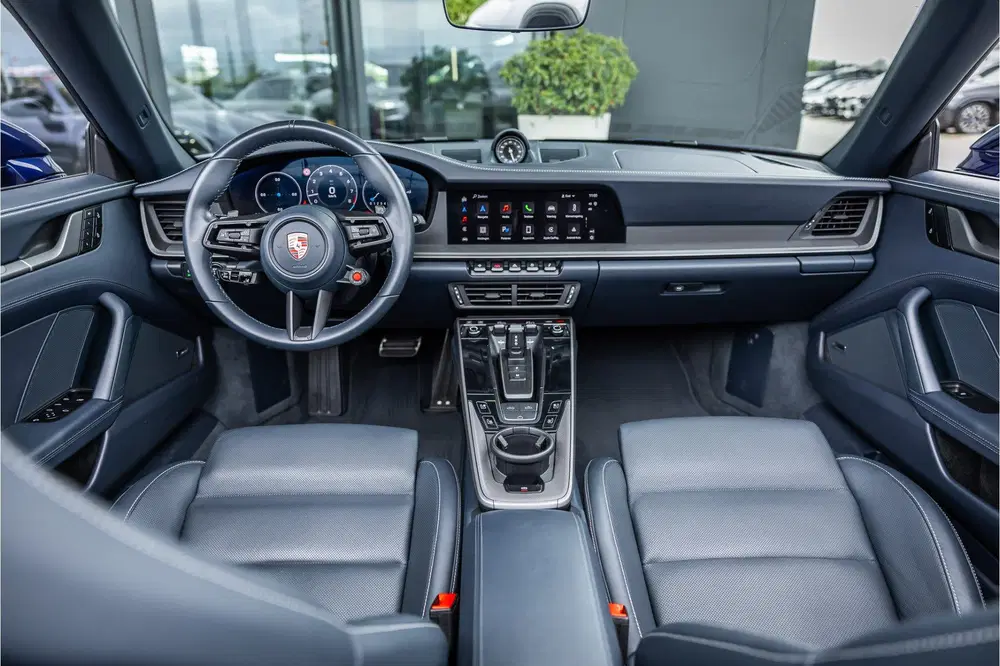 Porsche 911 3.0 Carrera uit 2025, foto 11