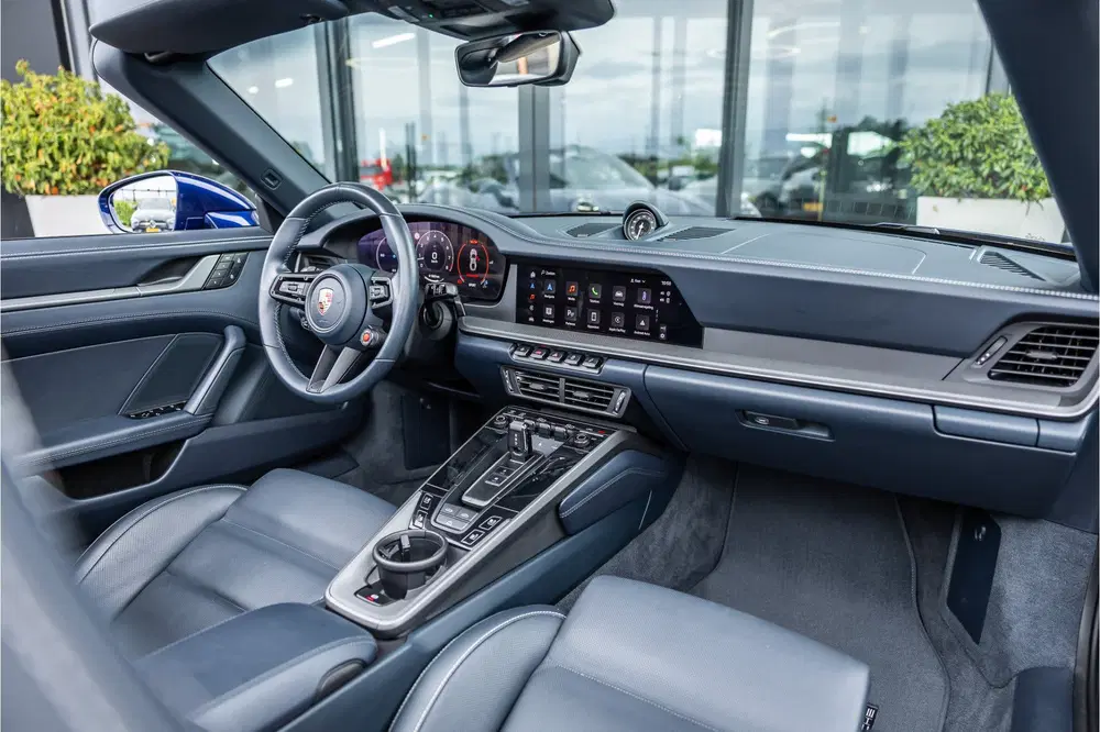 Porsche 911 3.0 Carrera uit 2025, foto 12