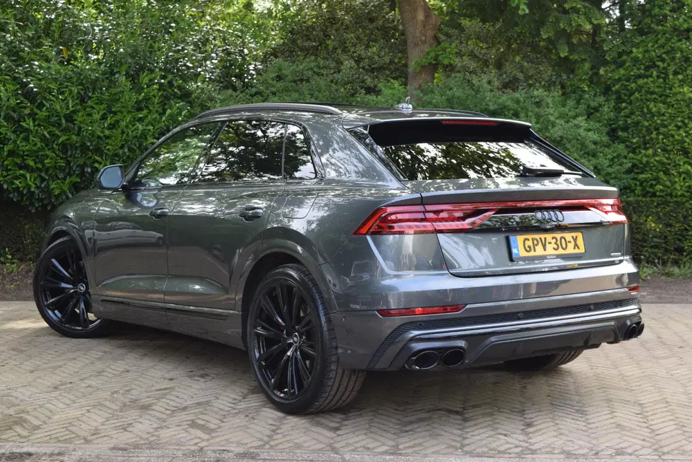 Audi Q8 55 TFSI e quattro S-line uit 2021, foto 6