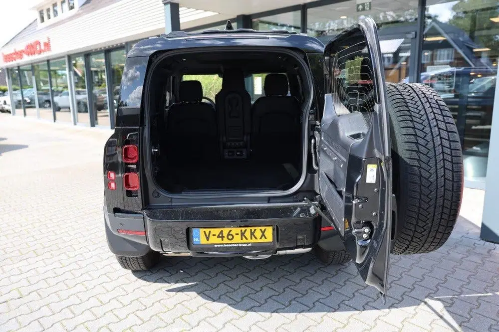 Land Rover Defender 3.0 D 250 MH EV 90 A uit 2024, foto 13