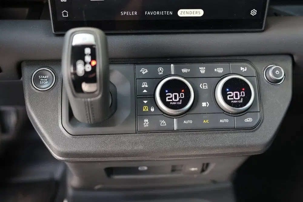 Land Rover Defender 3.0 D 250 MH EV 90 A uit 2024, foto 6