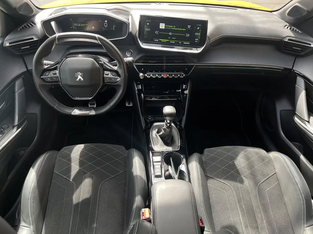 Peugeot 208 PureTech 100 GT uit 2021, foto 7