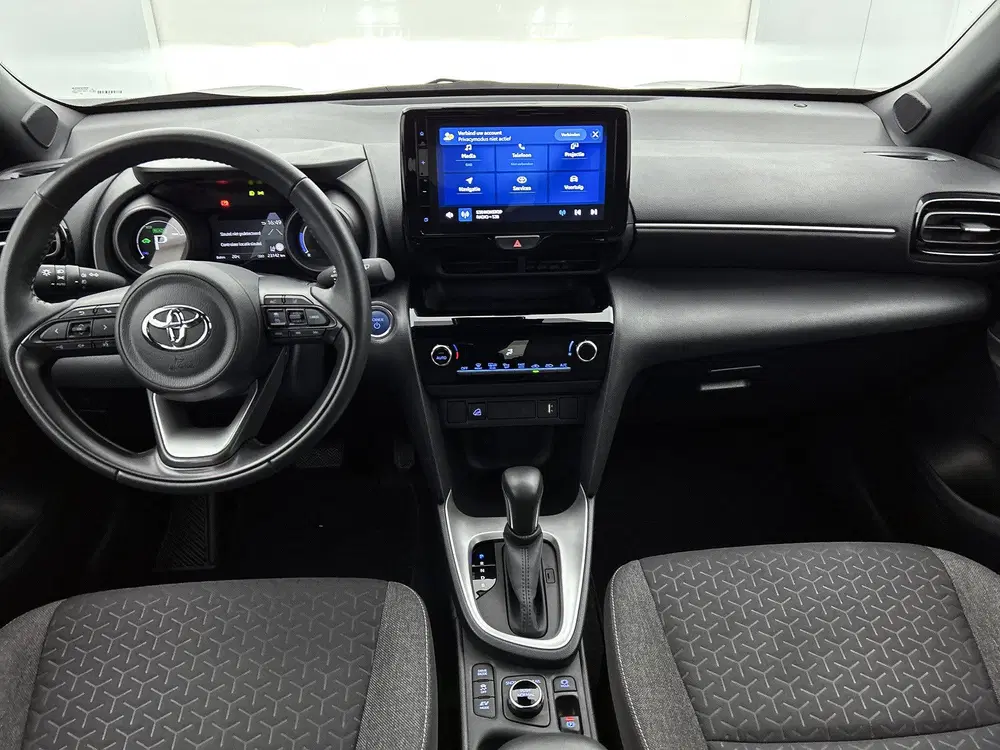 Toyota Yaris Cross 1.5 Hybrid Dynamic AWD uit 2024, foto 4