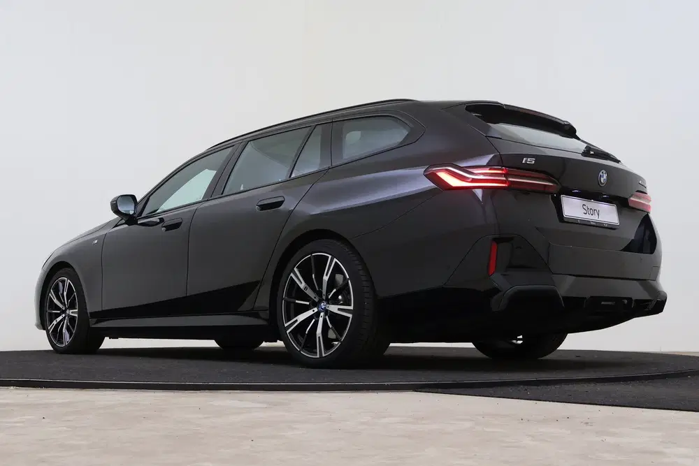BMW i5 eDrive40 M Sport uit 2025, foto 11