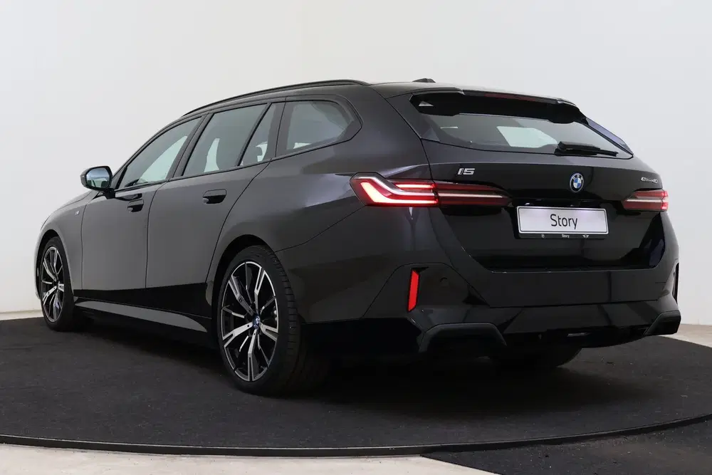 BMW i5 eDrive40 M Sport uit 2025, foto 15