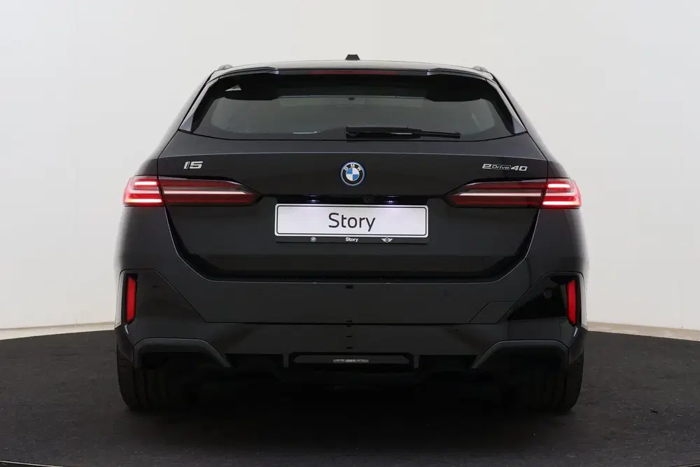 BMW i5 eDrive40 M Sport uit 2025, foto 5