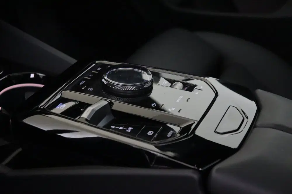 BMW i5 eDrive40 M Sport uit 2025, foto 6