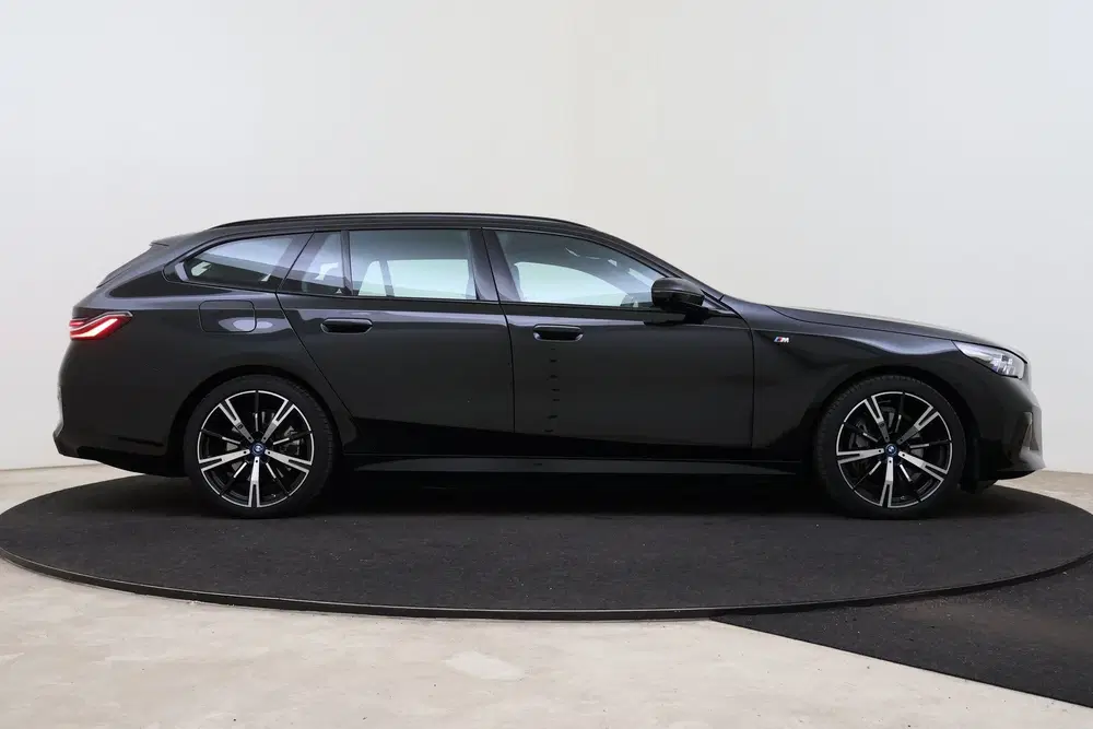 BMW i5 eDrive40 M Sport uit 2025, foto 7