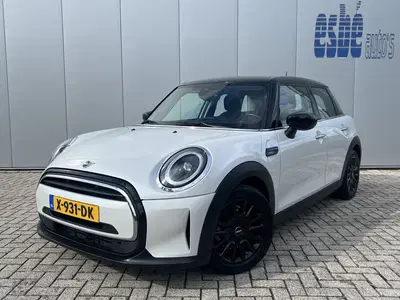 Mini Cooper 1.5 Cooper 136 pk Automaat Camden Edition uit 2023