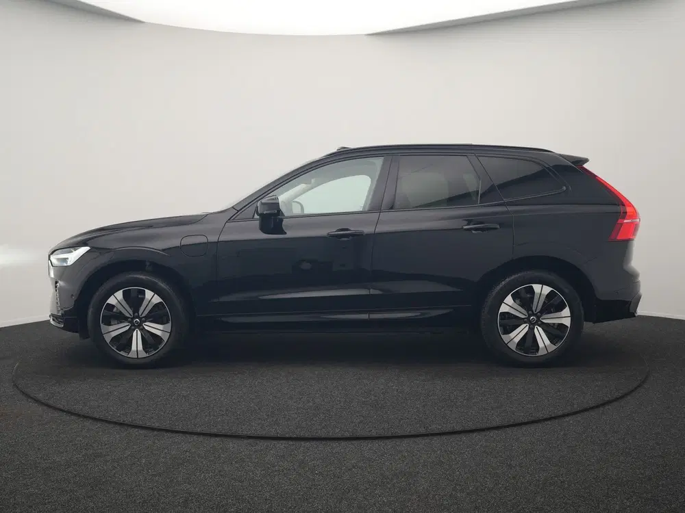 Volvo XC60 T6 PHEV AWD Plus Dark LONG RANGE 350pk Dea uit 2022, foto 2