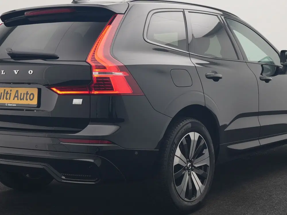 Volvo XC60 T6 PHEV AWD Plus Dark LONG RANGE 350pk Dea uit 2022, foto 8