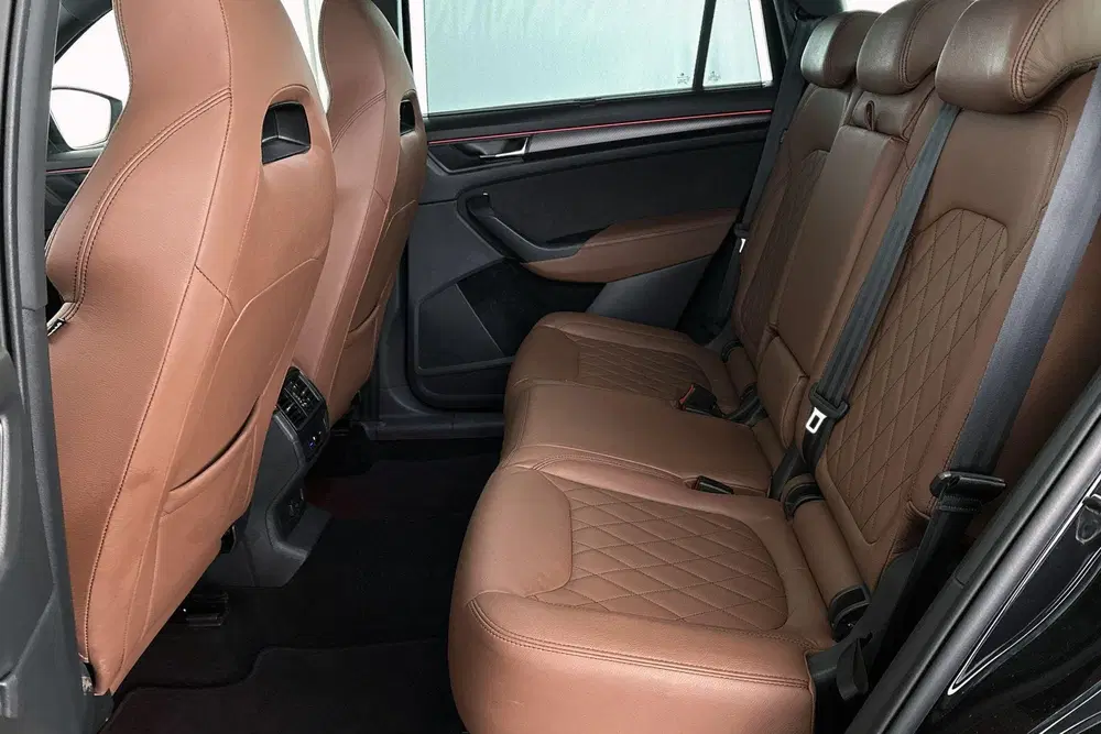 Skoda Kodiaq 1.5 TSI Sportline Business Leder 20"Velgen uit 2022, foto 8