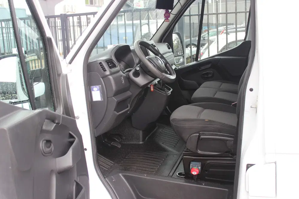Renault Master T35 2.3 dCi 135 L2H3 Hoogwerker uit 2020, foto 3