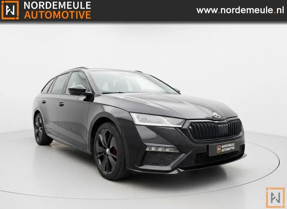 Skoda Octavia 2.0 TSI RS. CARPLAY uit 2021