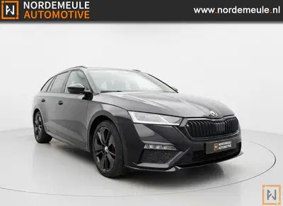 Skoda Octavia 2.0 TSI RS. CARPLAY uit 2021