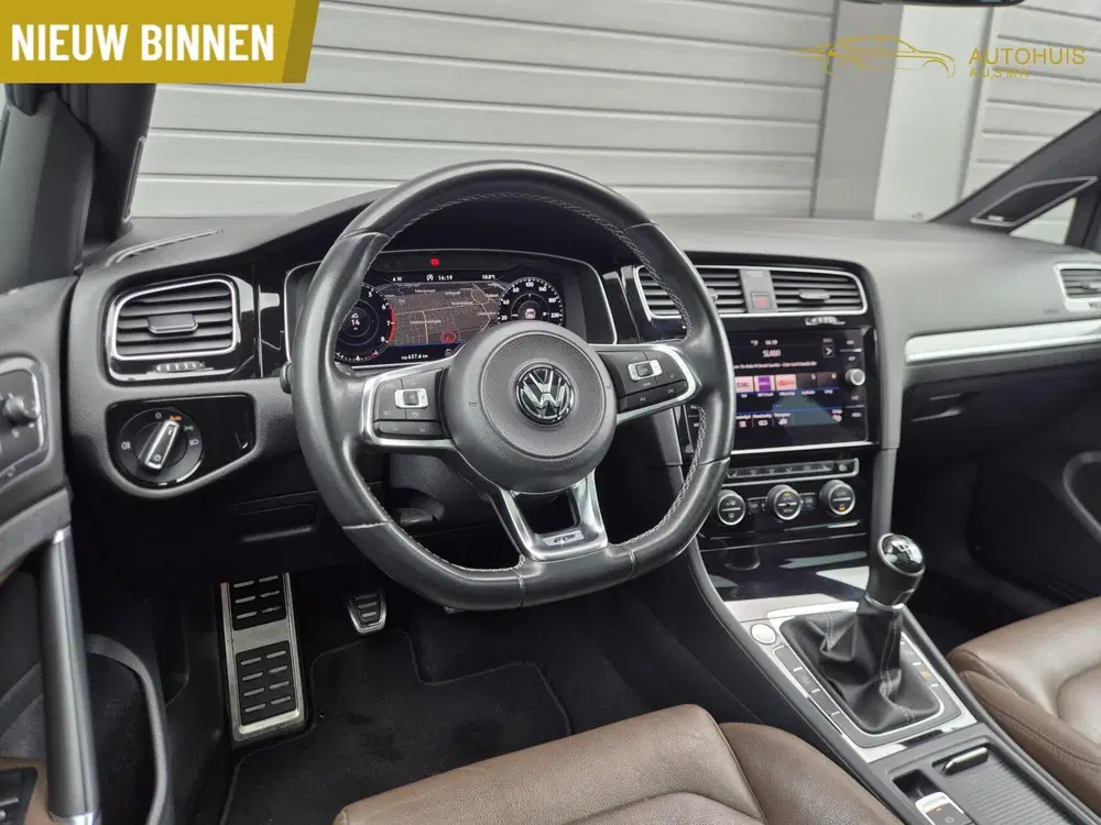 Volkswagen Golf 1.5 TSI Highline R-Line uit 2019, foto 3