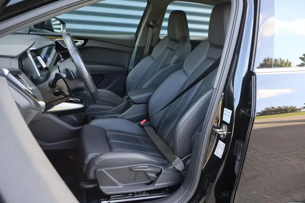 Audi Q4 e-tron 45 265pk quattro Advanced edition 77 kWh uit 2022, foto 4