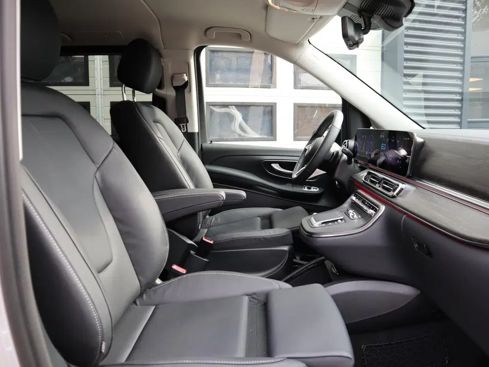 Mercedes-Benz EQV 300 90 kWh L3 uit 2025, foto 9