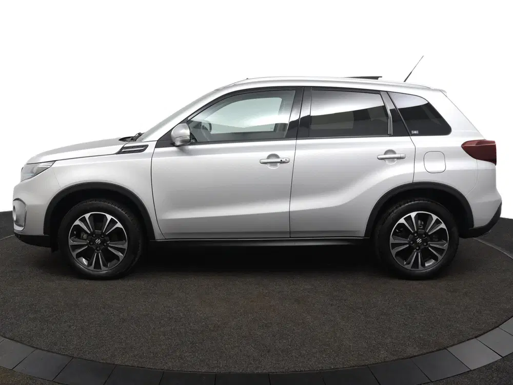 Suzuki Vitara 1.4 Boosterjet Style Smart Hybrid uit 2022, foto 3