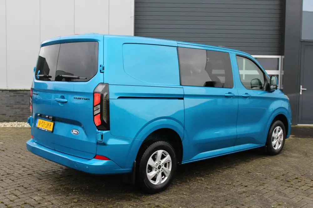 Ford Transit Custom 300 2.0 TDCI Dubbele Cabine L1H1 Limited uit 2024, foto 3