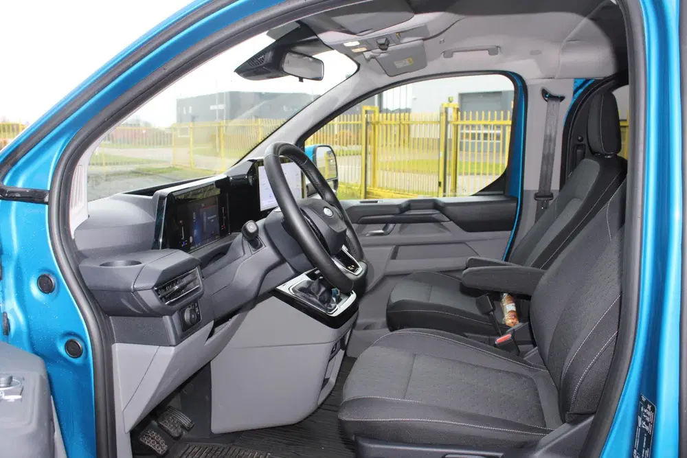 Ford Transit Custom 300 2.0 TDCI Dubbele Cabine L1H1 Limited uit 2024, foto 5